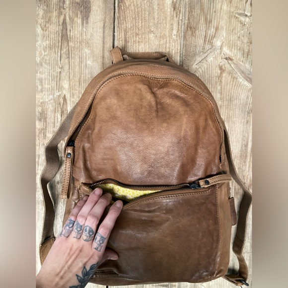 Pepperoni -Toffee | Leather Backpack | Aunts & Uncles - Picture 4 of 8